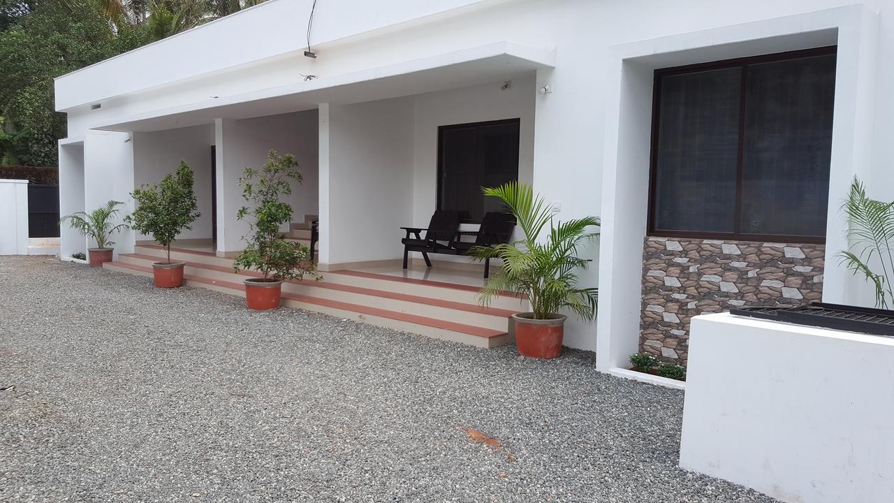 Hotel The Rubis à Kottakkal Extérieur photo