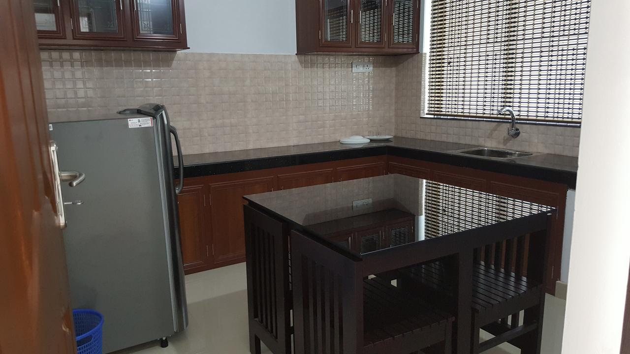 Hotel The Rubis à Kottakkal Extérieur photo